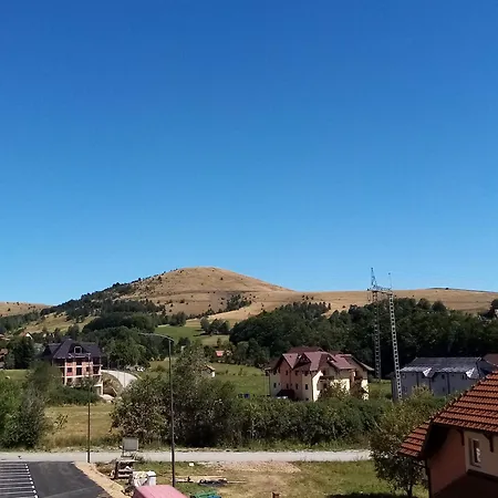 Iks-m & Διαμέρισμα *